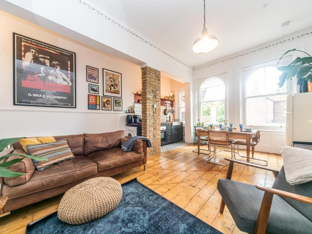 Pass The Keys Rustic And Quirky Flat In Charming Charlton Village London Bagian luar foto
