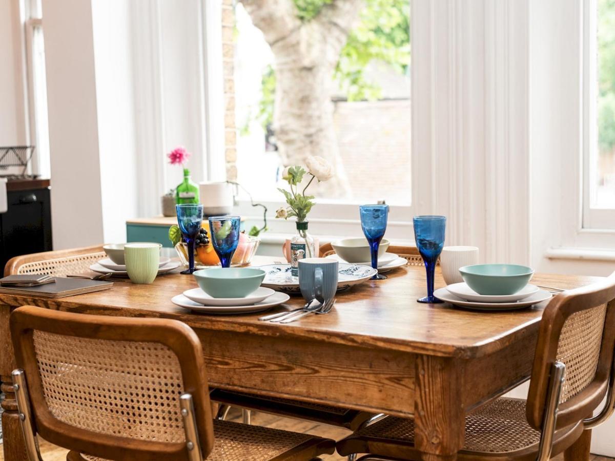 Pass The Keys Rustic And Quirky Flat In Charming Charlton Village London Bagian luar foto