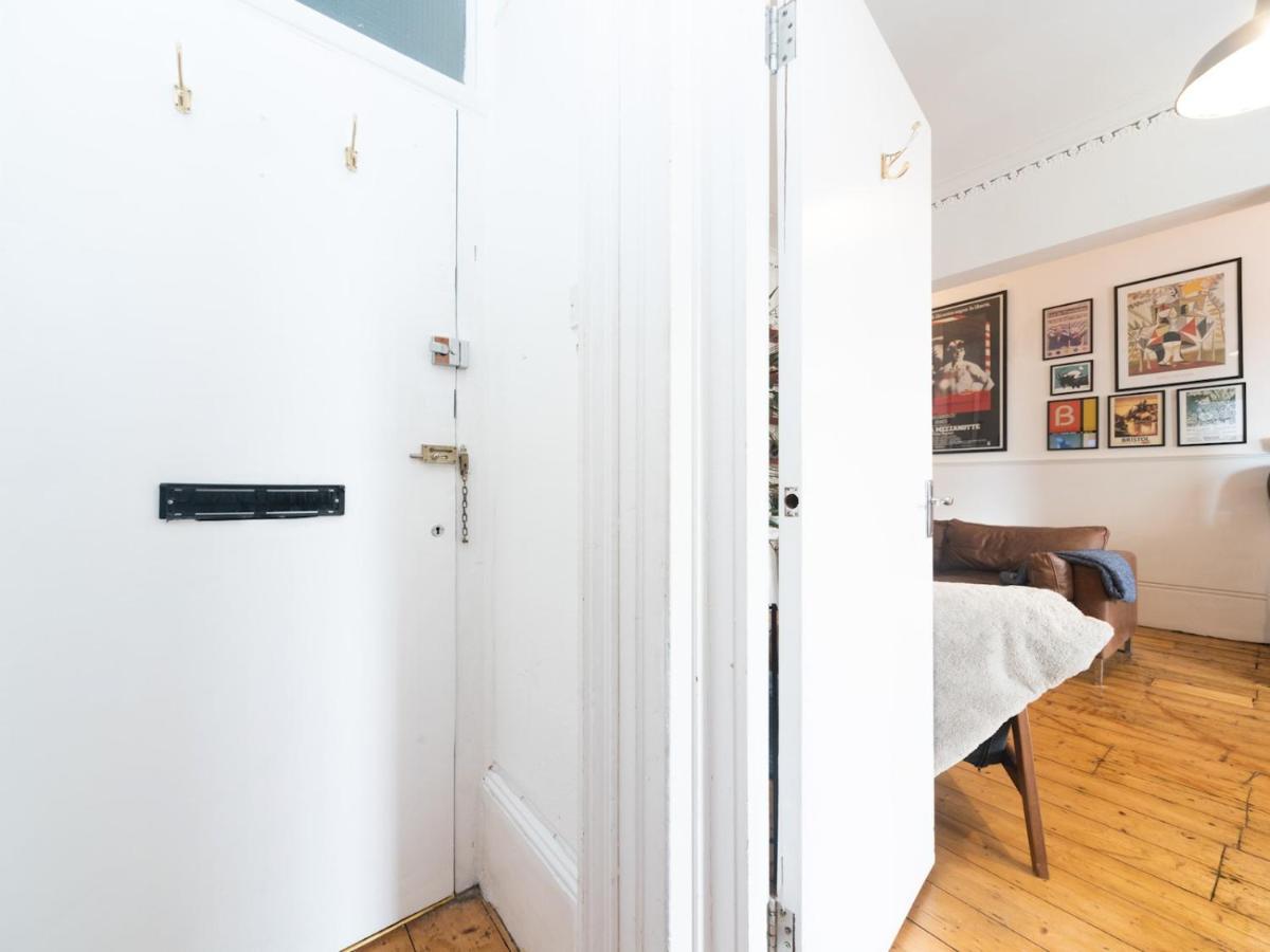 Pass The Keys Rustic And Quirky Flat In Charming Charlton Village London Bagian luar foto
