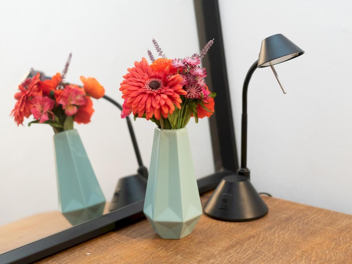 Pass The Keys Rustic And Quirky Flat In Charming Charlton Village London Bagian luar foto