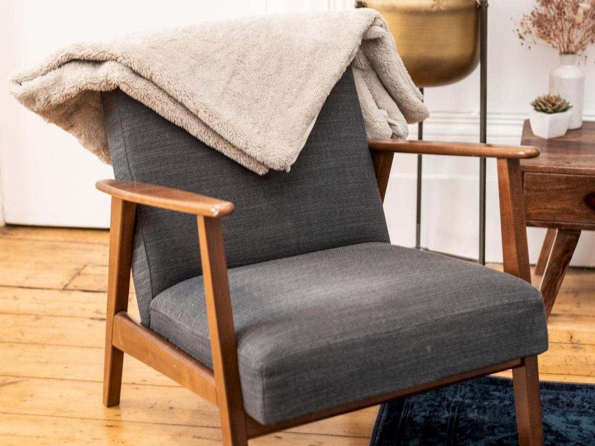 Pass The Keys Rustic And Quirky Flat In Charming Charlton Village London Bagian luar foto