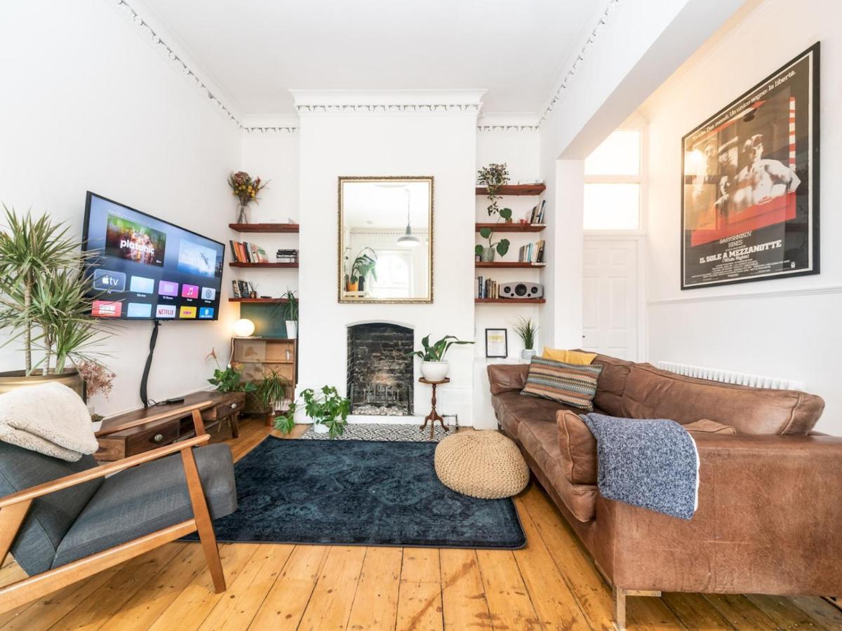 Pass The Keys Rustic And Quirky Flat In Charming Charlton Village London Bagian luar foto