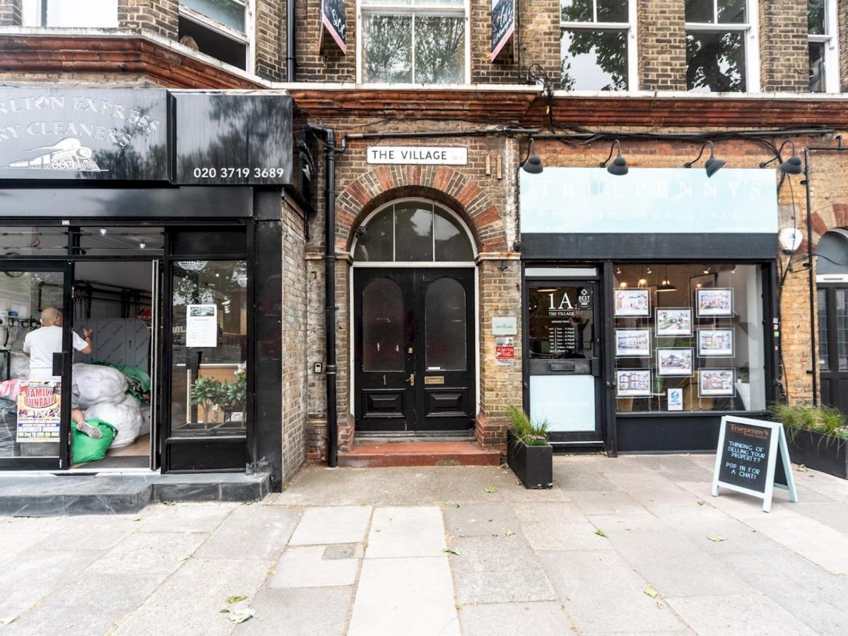 Pass The Keys Rustic And Quirky Flat In Charming Charlton Village London Bagian luar foto